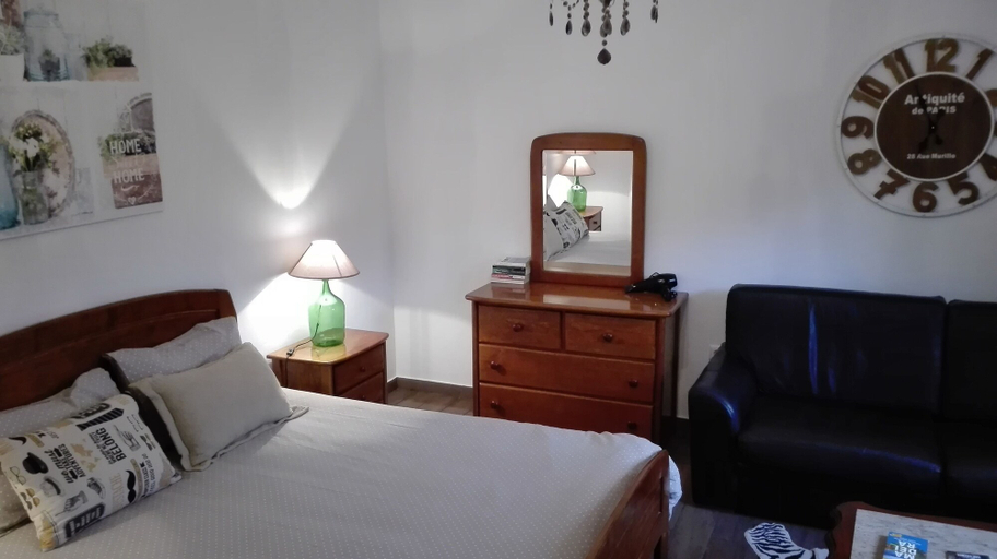 Bedroom 3, Grannys Farm, São Vicente