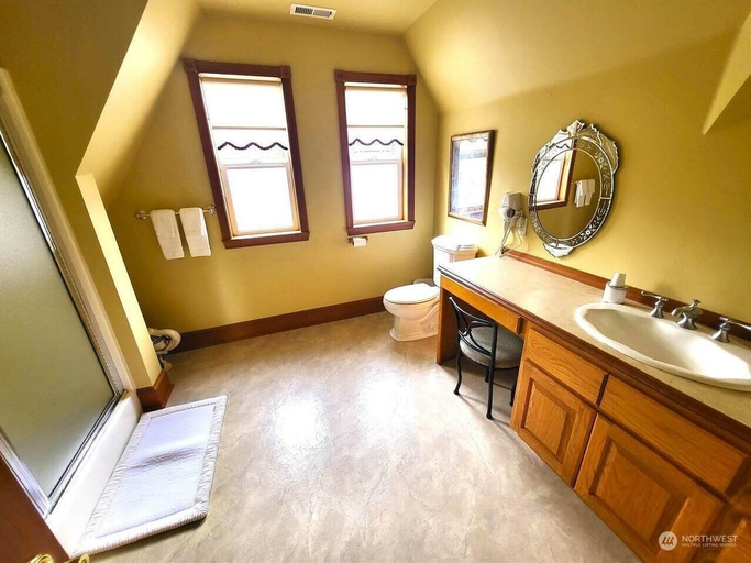 Bathroom 3, The Mansion Inn, Snohomish