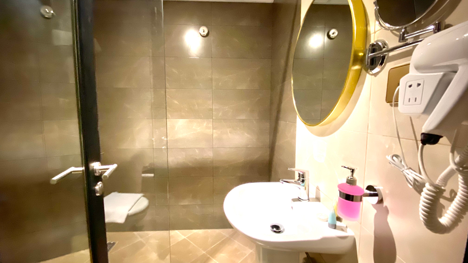 Bathroom 3, Concorde Inn Hotel, Dubai