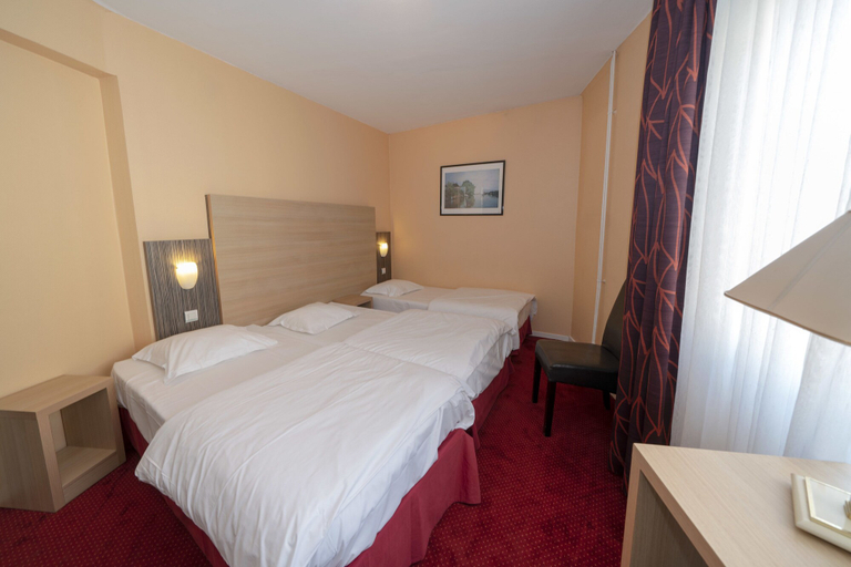 Bedroom 3, Hotel Majestic Alsace, Bas-Rhin