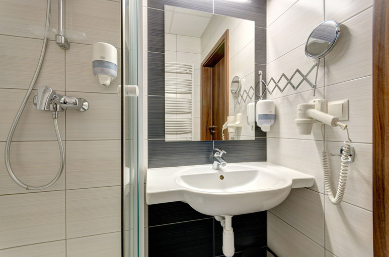 Bathroom 4, Hotel Focus Gdansk, Gdańsk City