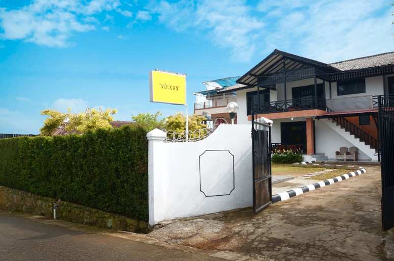 Exterior & Views 4, Villa Volcan by Villa Gue Aja, Bogor