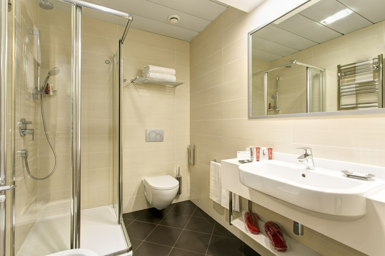 Bathroom 4, iQ Hotel Roma, Roma