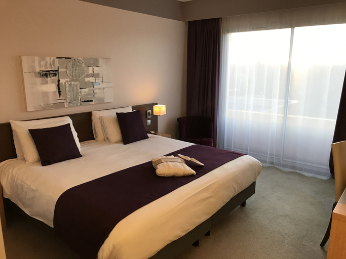 Bedroom 4, Mercure Toulouse Airport Golf De Seilh Hotel, Haute-Garonne