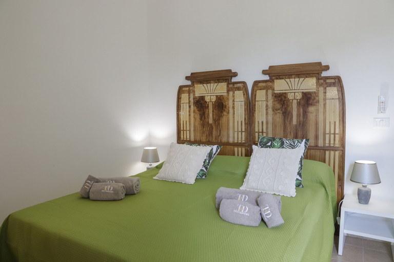 Bedroom 2, TD Trulli Saveni Trulli with Pool Near the Centre, Bari