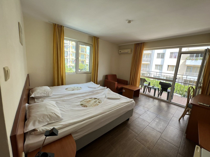 Bedroom 3, Family Hotel Romantic, Nesebar