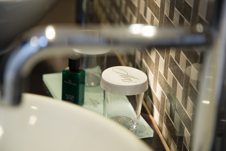 Bathroom 4, Hotel Ares Eiffel, Paris