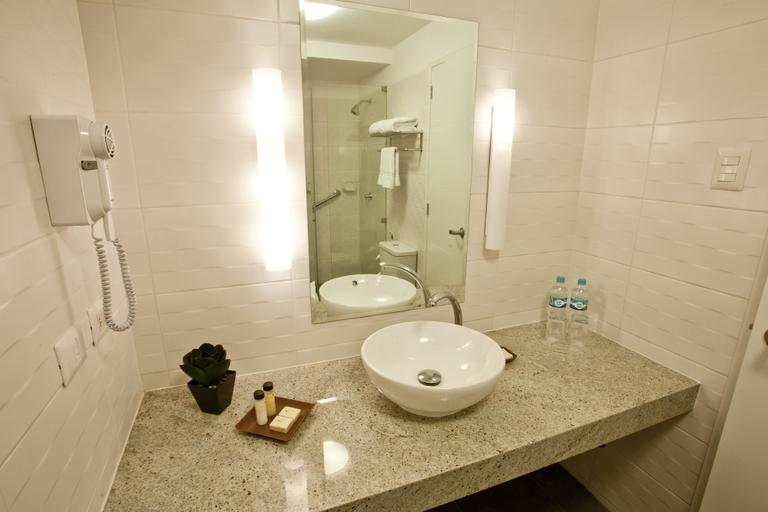 Bathroom 4, Tierra Viva Miraflores Larco, Lima