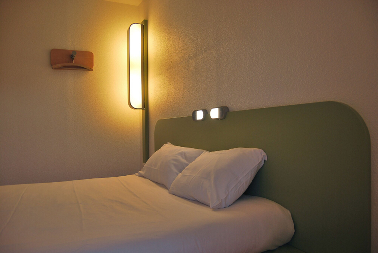 Bedroom 3, ibis budget Chambourcy Saint-Germain, Yvelines