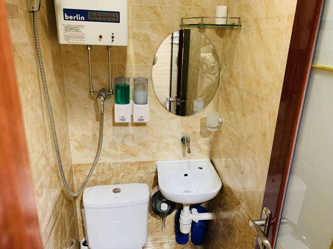 Bathroom 7