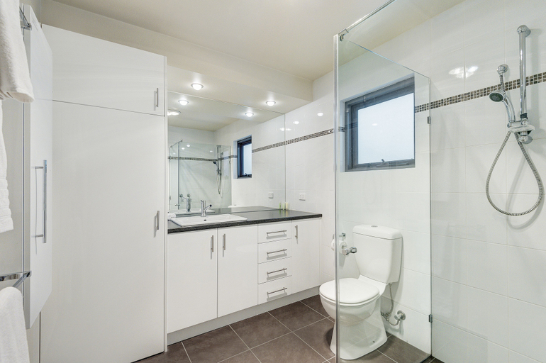 Bathroom 3, Bungunyah Apartments, Maroondah - Croydon
