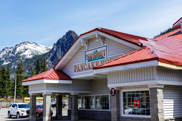Exterior & Views 2, Summit Inn, King