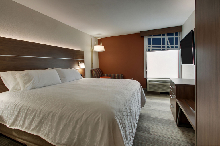Bedroom 4, Holiday Inn Express VOORHEES - MT. LAUREL by IHG, Camden