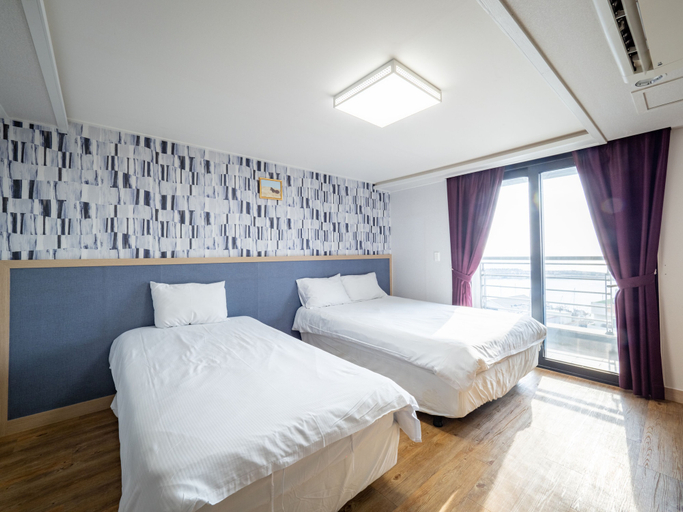 Bedroom 2, Jeju Moseulpo Hotel, Seogwipo
