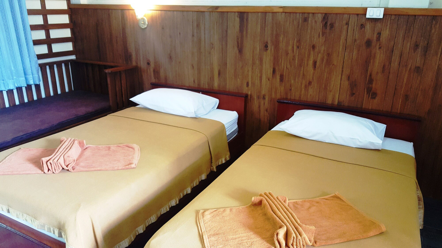 Bedroom 3, Rattana Guesthouse & Bungalow, Ko Samui
