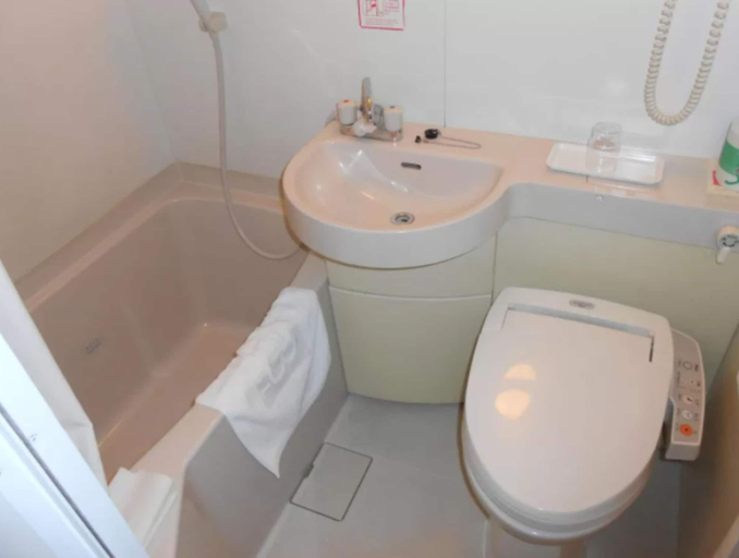Bathroom 4, R&B Hotel Umeda-Higashi, Osaka