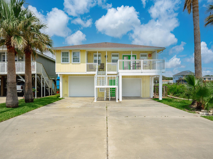 Exterior & Views 2, Magnolia House, Aransas
