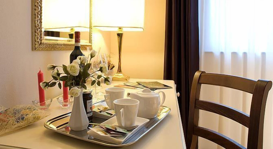 Dining Room 2