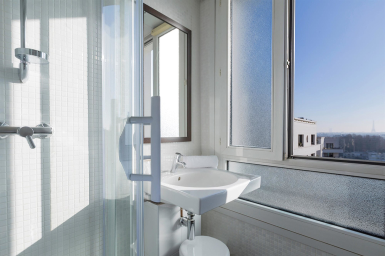 Bathroom 5, Best Western Rives de Paris La Defense, Hauts-de-Seine