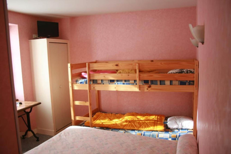 Bedroom 2, Auberge Saint Martin, Haute-Vienne