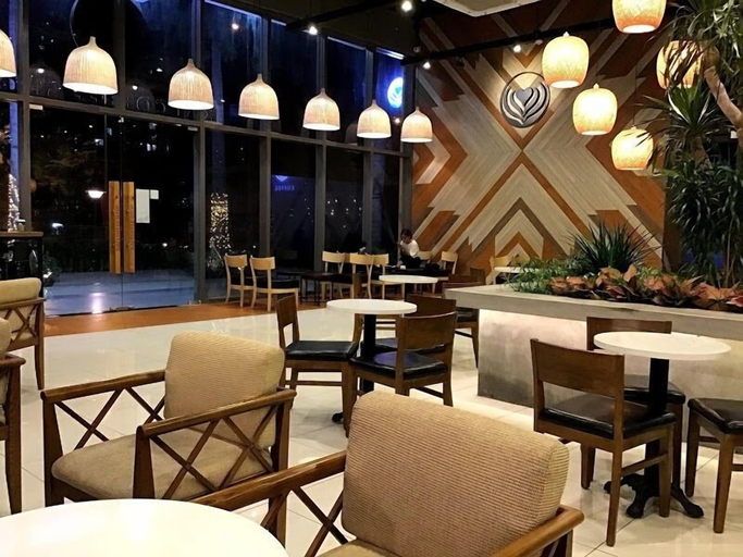 Food & Drinks, KYN Apartment Rivergate Residence, District 4
