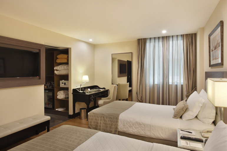 Bedroom 3, Miramar by Windsor Copacabana Hotel, Rio de Janeiro