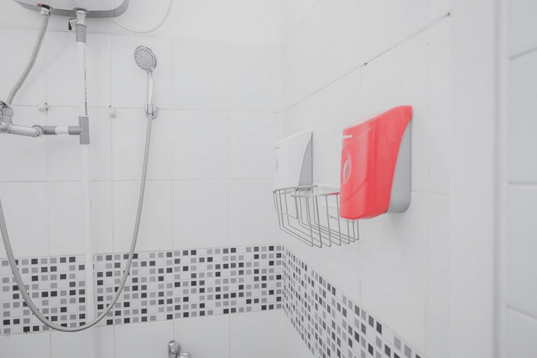 Bathroom 4, RedDoorz Syariah @ Lampung Walk, Bandar Lampung