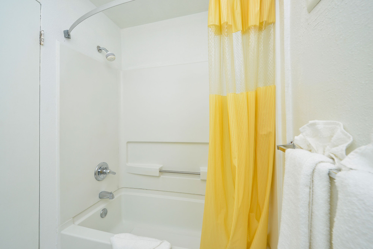 Bathroom 4, Americas Best Value Inn Chico, Butte