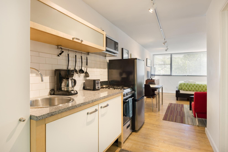 Private kitchen 3, CPH Secluded Studio Safe Serene and Serviced, Atlanta