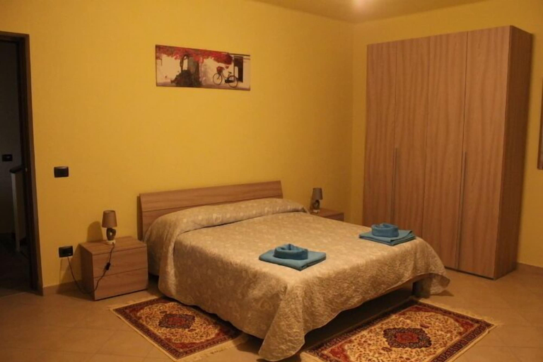 Bedroom 2, Casa del Ventiniere, Asti
