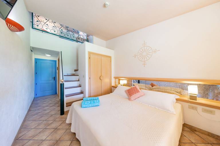 Bedroom 3, Sant'Elmo Beach Hotel, Cagliari