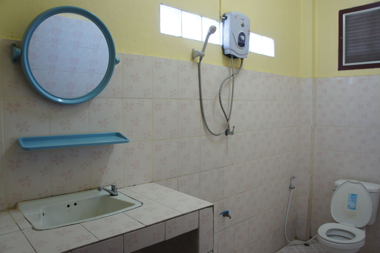 Bathroom 3, ViengSavanh GuestHouse, Vangvieng