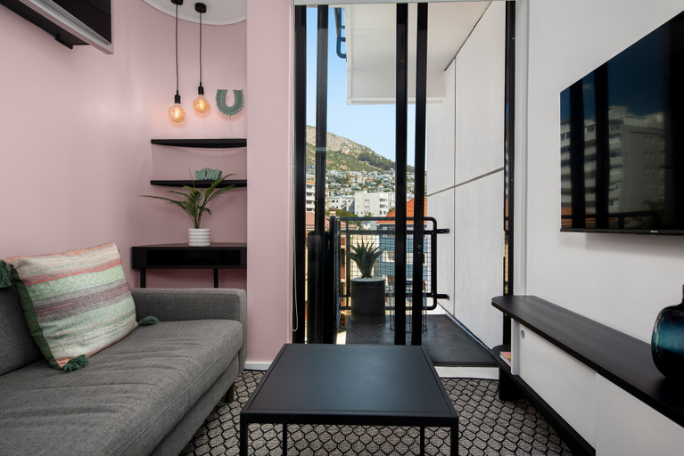 Others 5, The Flamingo 408, City of Cape Town