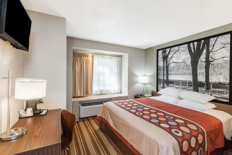 Bedroom 3, Super 8 by Wyndham Schenectady/Albany Area, Schenectady