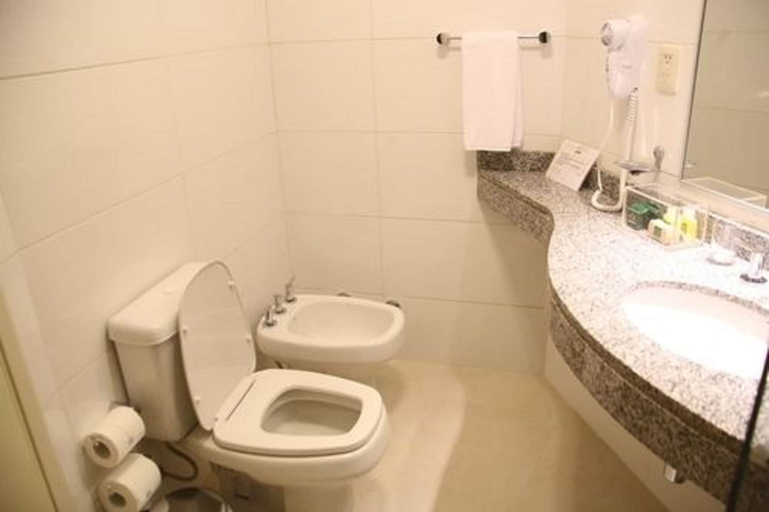 Bathroom 5, Hotel Casino Acaray, Ciudad del Este