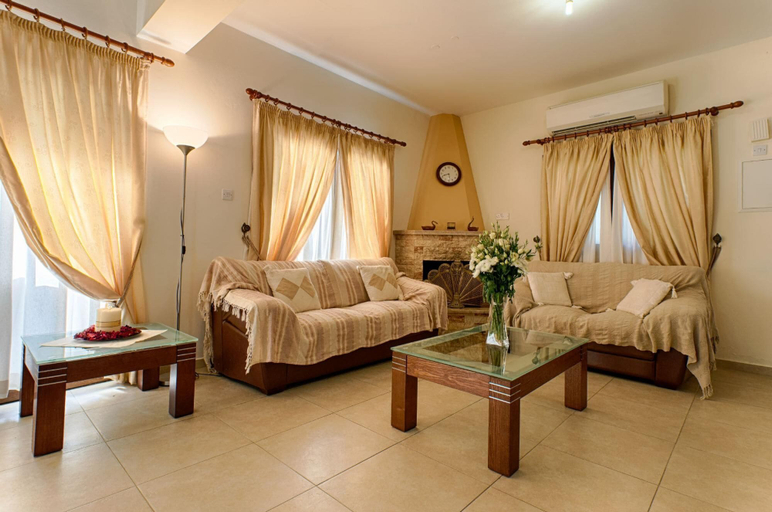 Bedroom 3, Villa Tsikkos Tria in Argaka