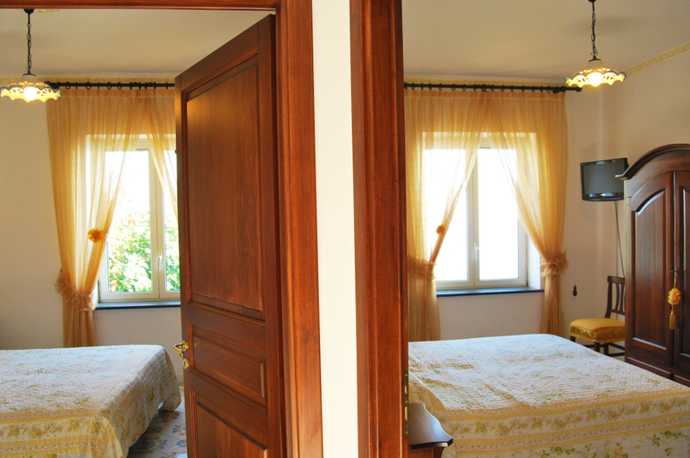 Bedroom 2, Nido degli Dei, Napoli