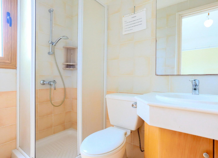 Bathroom 4, Villa Leda Finiki in Latchi