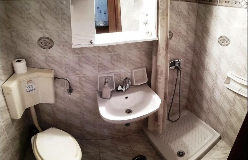 Bathroom, BelMare Studios, Ionian Islands