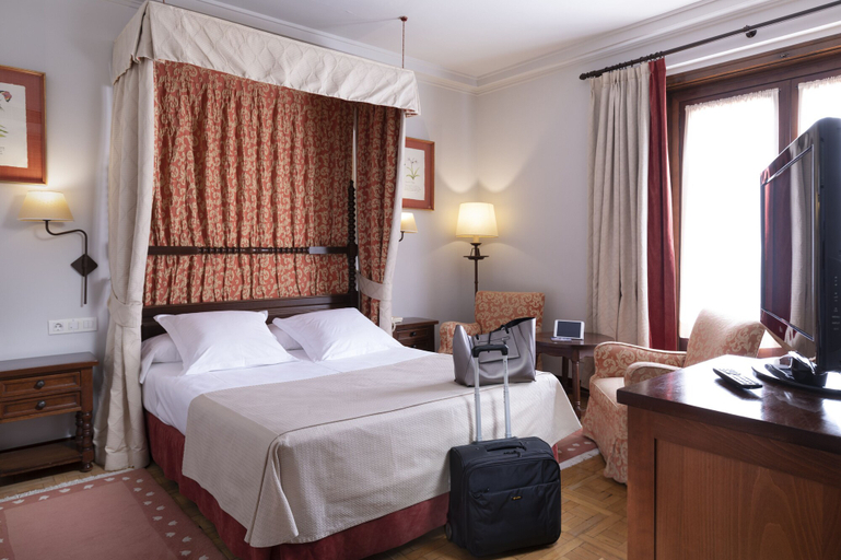 Bedroom 3, Parador de Tordesillas, Valladolid