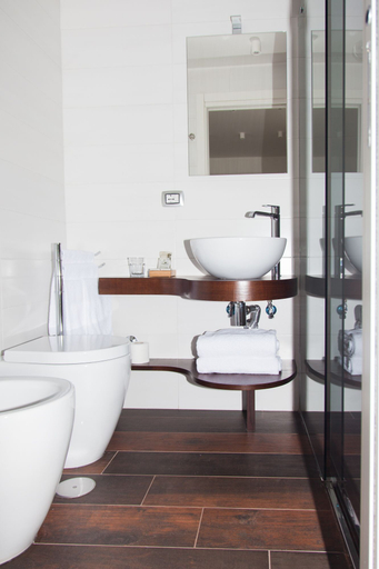 Bathroom 5, Casa Restino B&B, Napoli