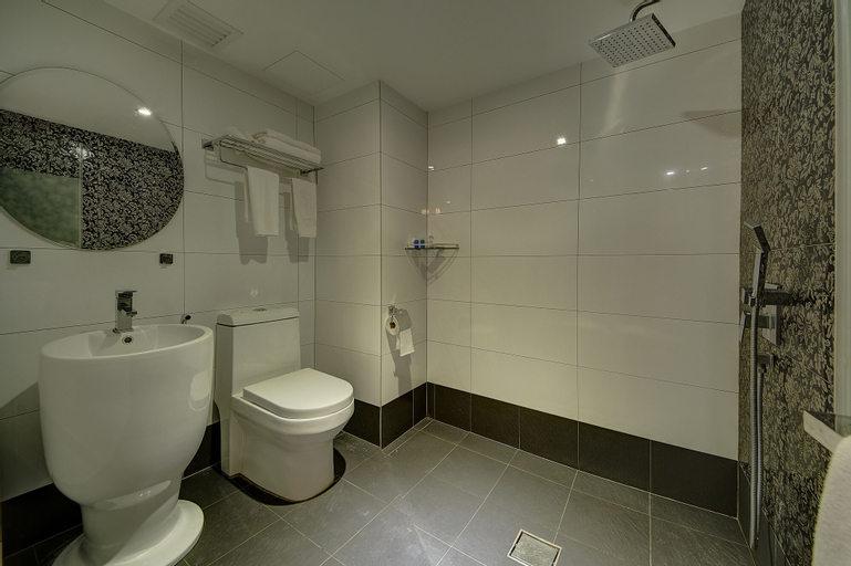 Bathroom 8