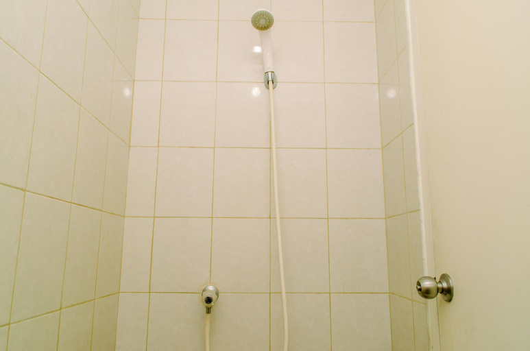 Others 3, Cozy And Comfort Studio Room At Poris 88 Apartment, Tangerang