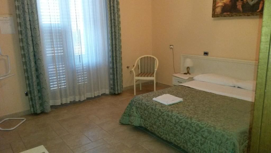 Bedroom 4, B&B Manzoni Resort, Brindisi
