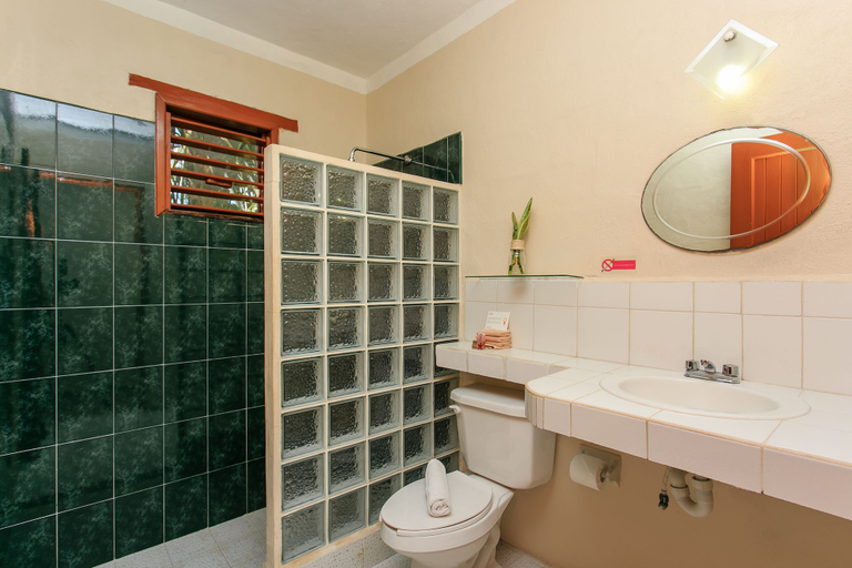 Bathroom 4, Koox City Garden Hotel, Cozumel