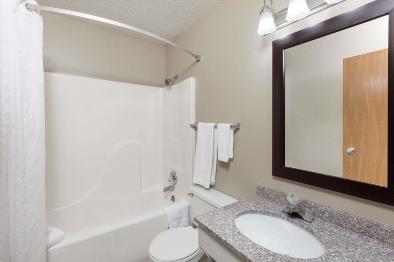 Bathroom 4, Super 8 by Wyndham Manhattan KS, Riley