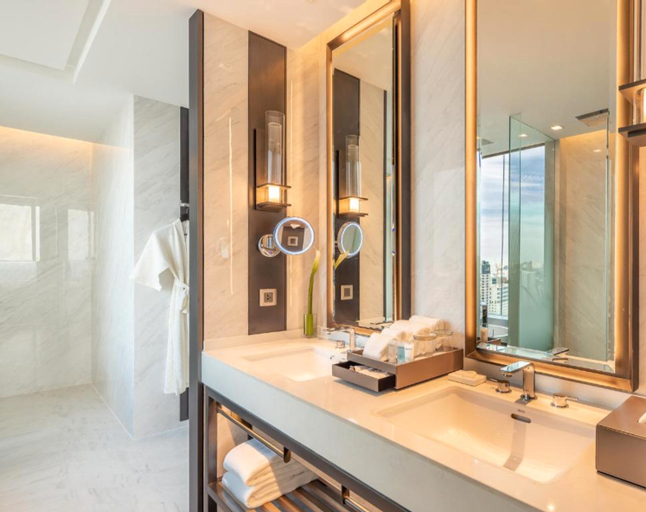Bathroom 13