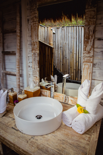 Bathroom 26