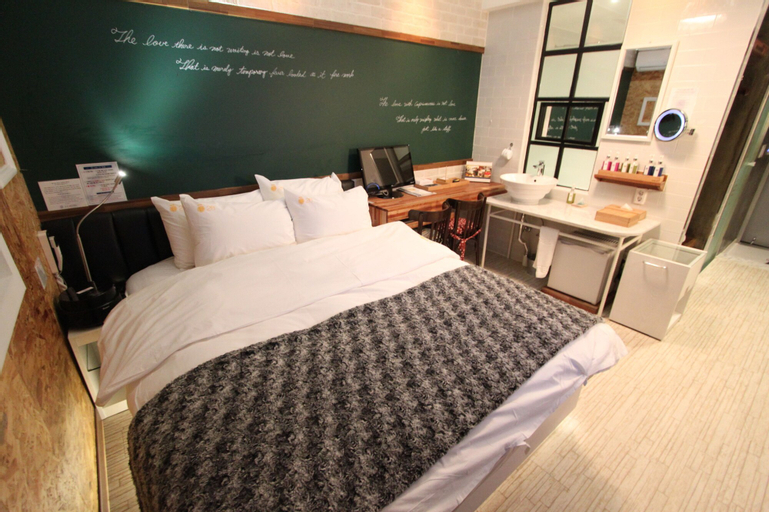 Bedroom 9