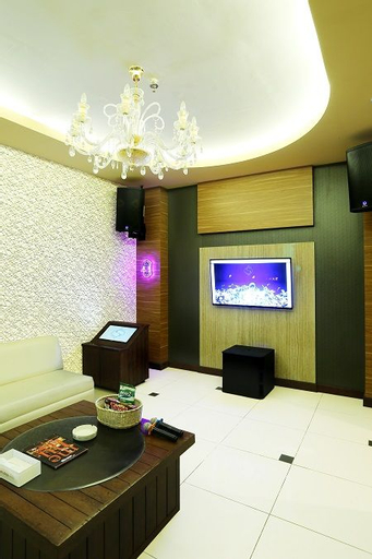 Sutan Raja Hotel & Convention Palu, Sigi